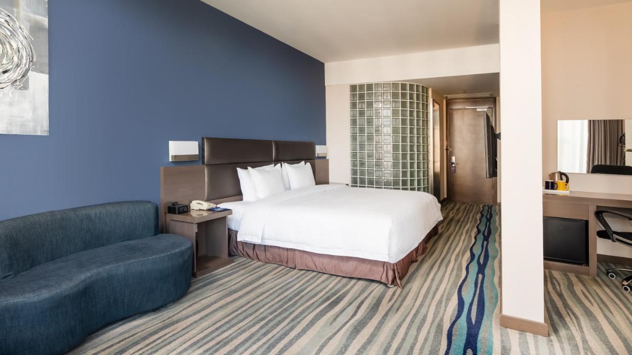 Holiday Inn Express Shenyang North Station By Ihg Exterior photo