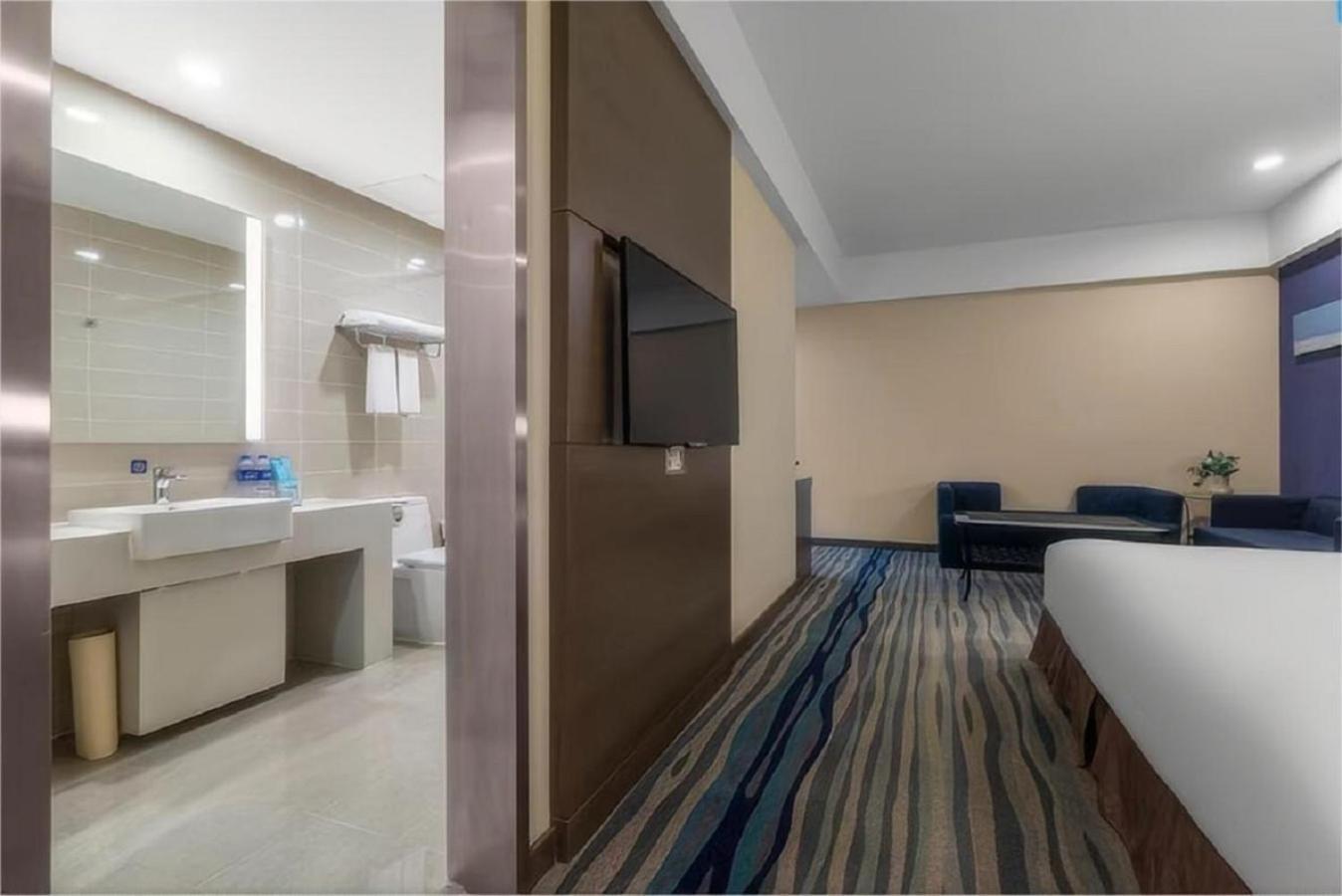 Holiday Inn Express Shenyang North Station By Ihg Exterior photo