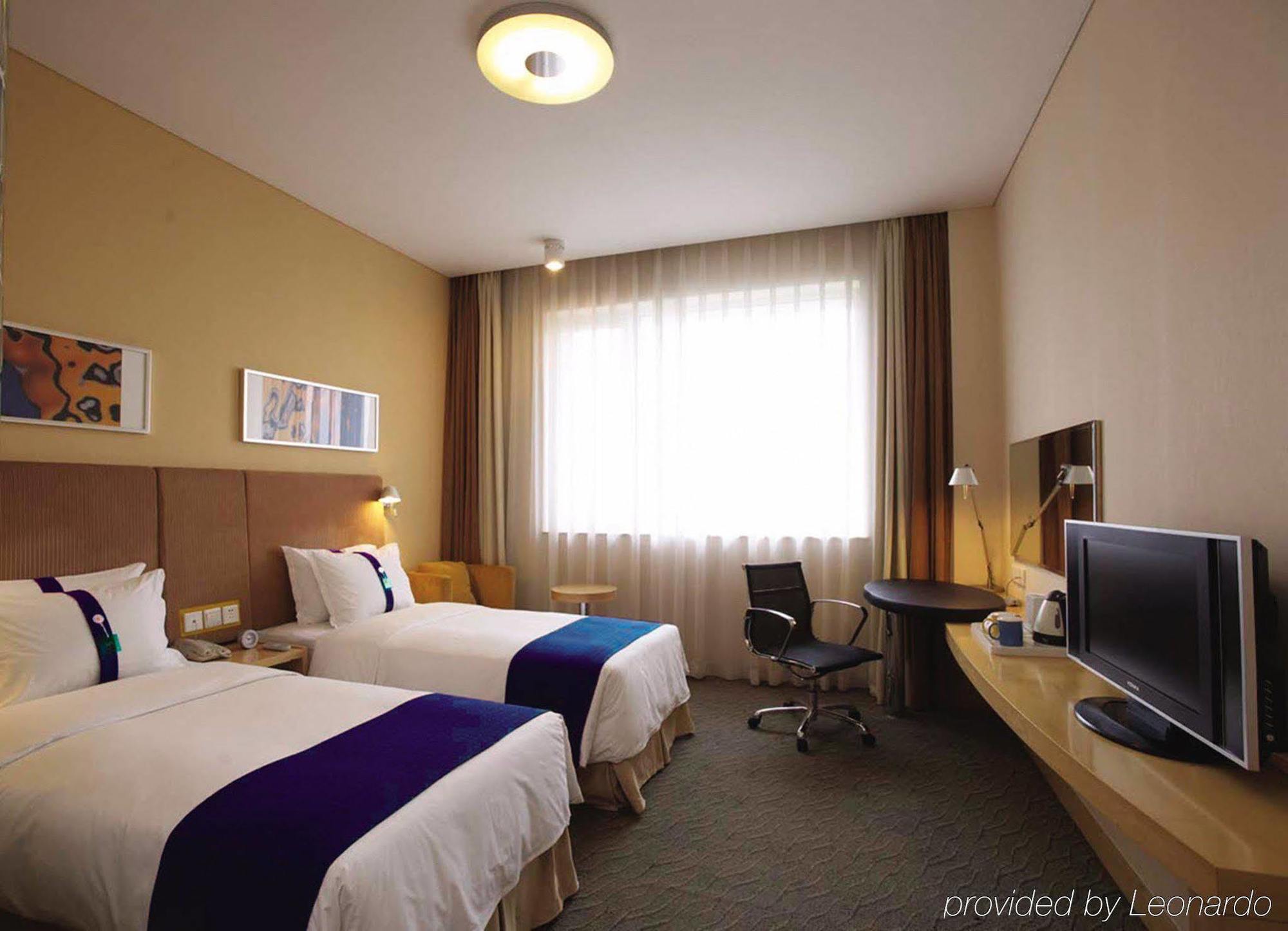 Holiday Inn Express Shenyang North Station By Ihg Exterior photo